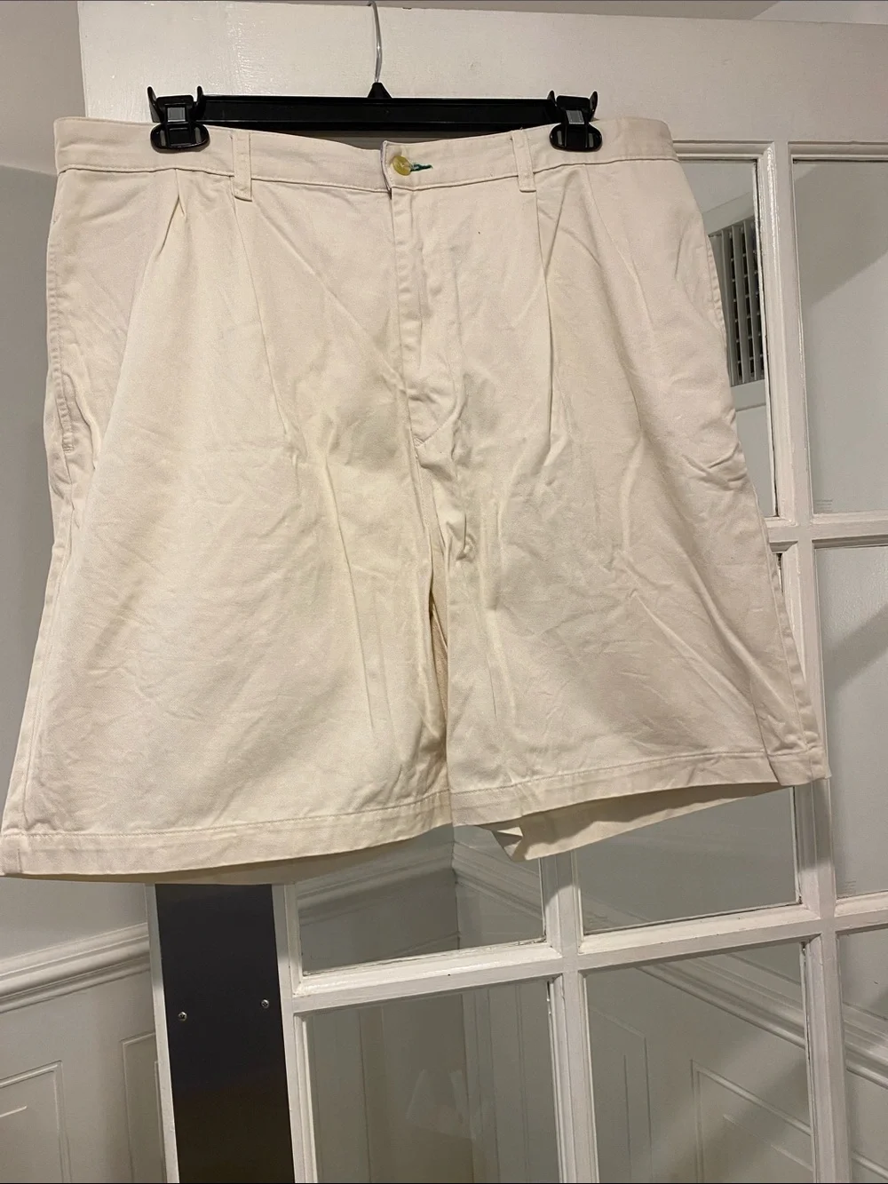 Tommy Hilfiger size 38 shorts good condition
